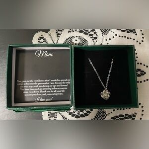 🌸 NEW Mom Silver Tone Love Knot Necklace Gift Set